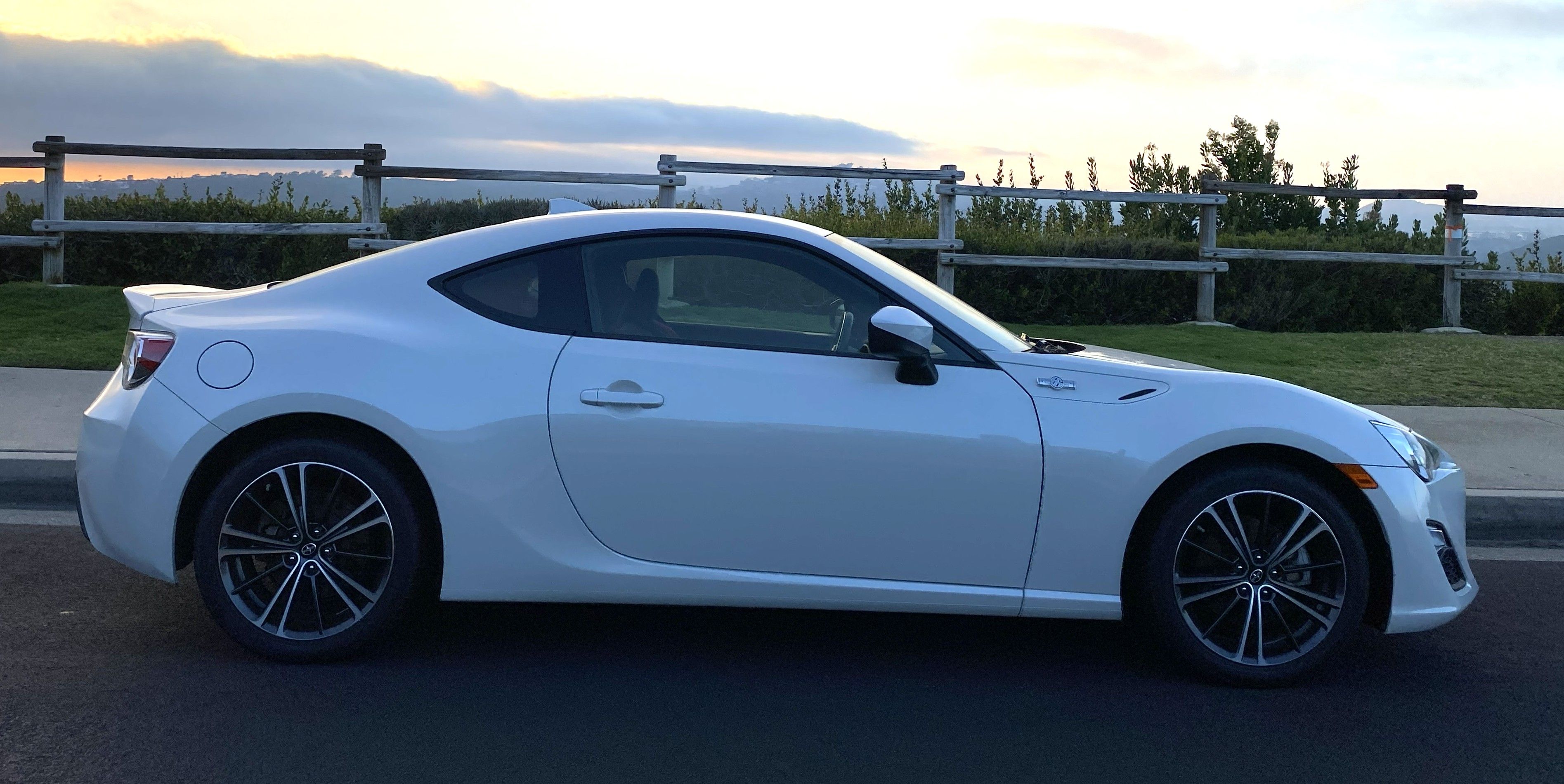 Used 2016 Scion FR-S RWD image 8