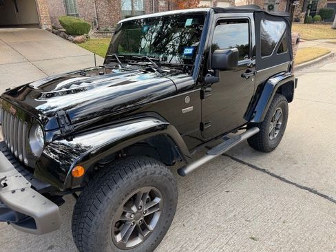 Used 2016 Jeep Wrangler Sahara image 4