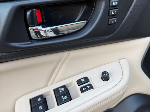 Used 2019 Subaru Outback 2.5i Limited image 16