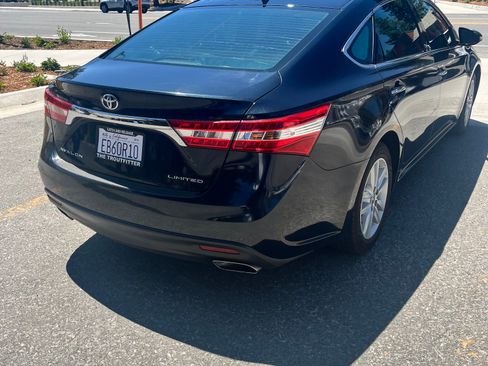 Used 2015 Toyota Avalon Limited image 4