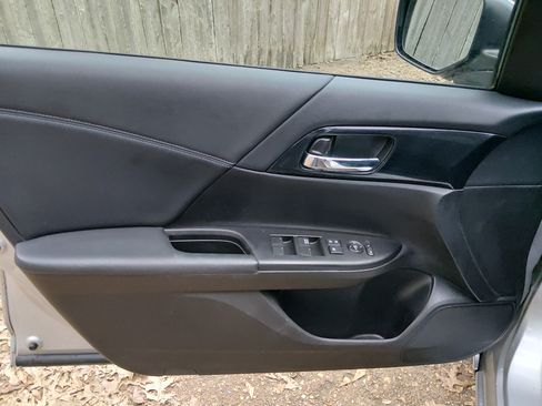 Used 2015 Honda Accord Sport image 24