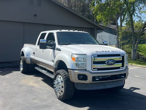 Used 2011 Ford F450 King Ranch w/ King Ranch w/Chrome Pkg image 1