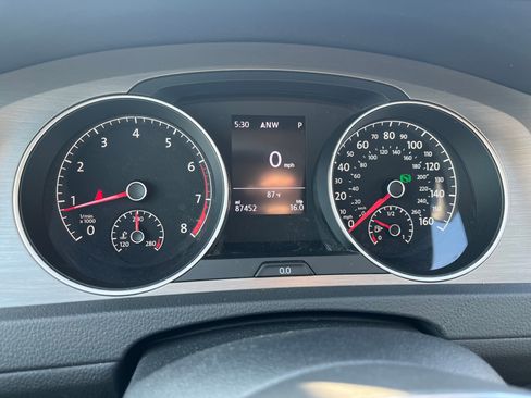 Used 2017 Volkswagen Golf S FWD image 19