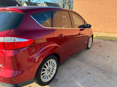 Used 2013 Ford C-MAX SEL image 16