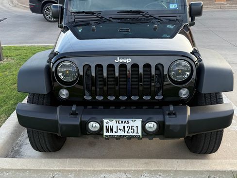 Used 2016 Jeep Wrangler Sport w/ Quick Order Package 24S AWD/4WD image 2
