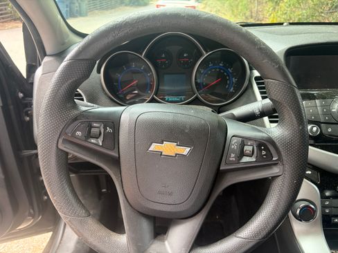 Used 2016 Chevrolet Cruze LT FWD image 17