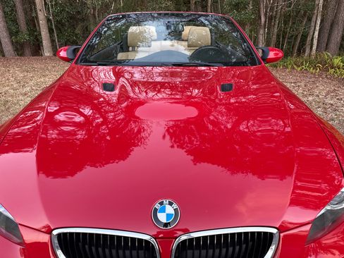 Used 2011 BMW M3 Convertible image 8