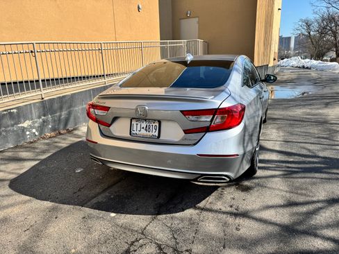 Used 2019 Honda Accord Sport image 10