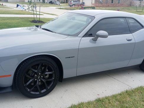 Used 2022 Dodge Challenger R/T w/ Blacktop Package image 4