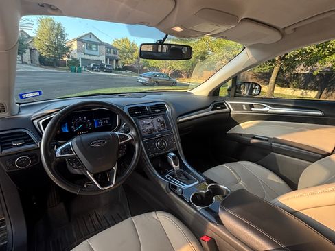 Used 2014 Ford Fusion Titanium image 11