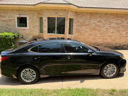 Used 2015 Lexus ES 350 w/ Luxury Package