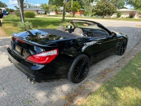 Used 2013 Mercedes-Benz SL 63 AMG image 22
