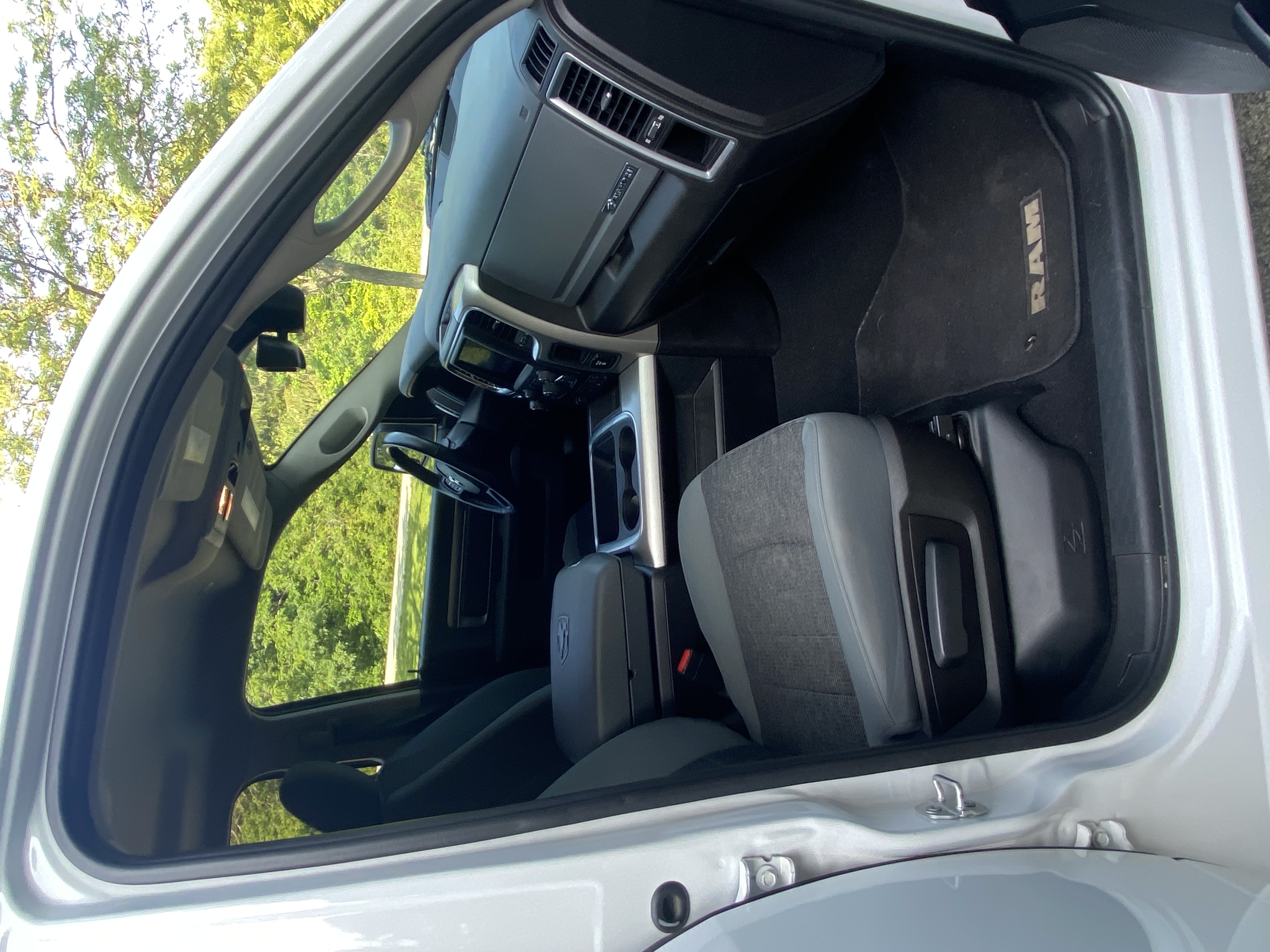 Used 2019 RAM 1500 Big Horn AWD/4WD image 9