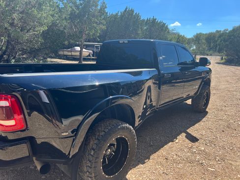 Used 2019 RAM 3500 Laramie image 8