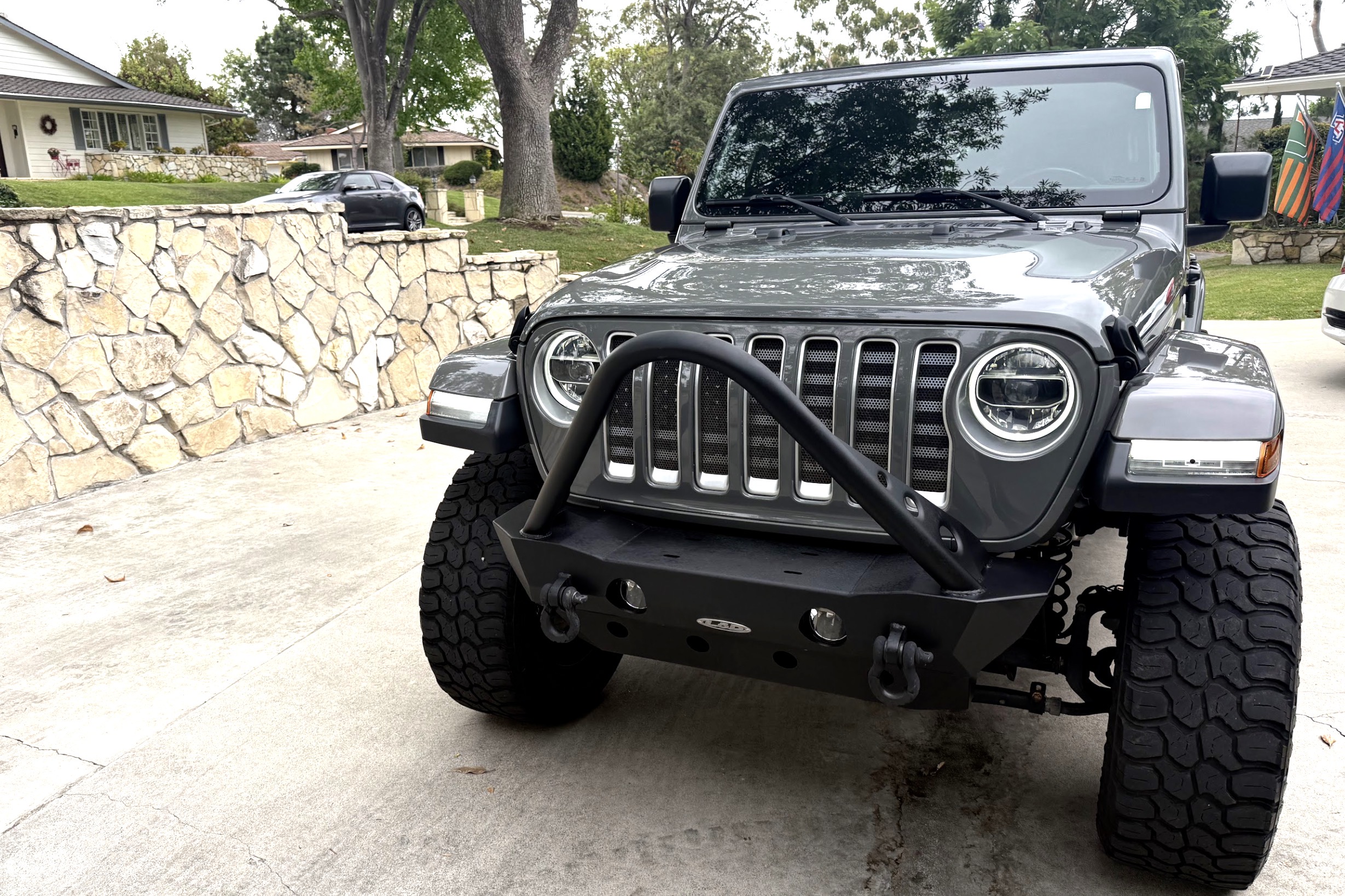 Used 2019 Jeep Wrangler Unlimited Sahara AWD/4WD image 8