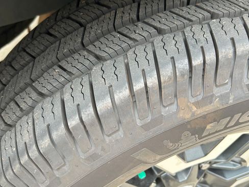 Used 2016 Toyota Tacoma TRD Off-Road w/ Premium & Technology Package image 9