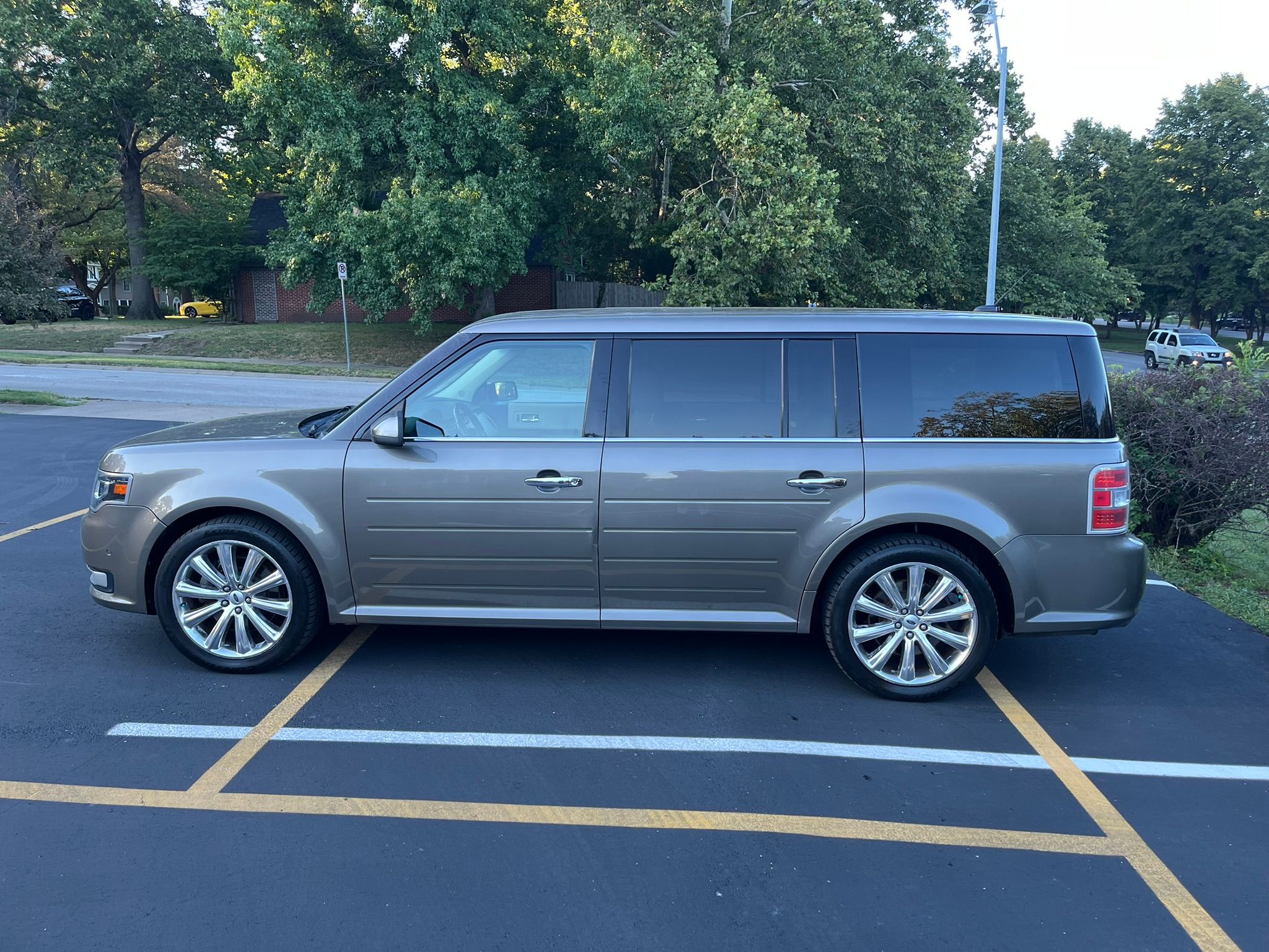 Used 2014 Ford Flex Limited w/ Equipment Group 303A AWD/4WD image 6