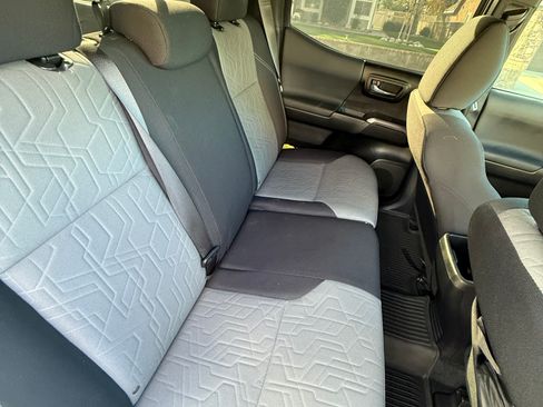 Used 2021 Toyota Tacoma TRD Off-Road w/ Technology Package image 20