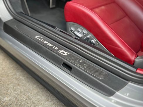 Used 2017 Porsche 911 Carrera 4S AWD/4WD image 28