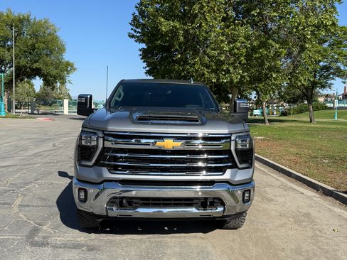 Used 2025 Chevrolet Silverado 2500 LTZ w/ LTZ Plus Package AWD/4WD image 16