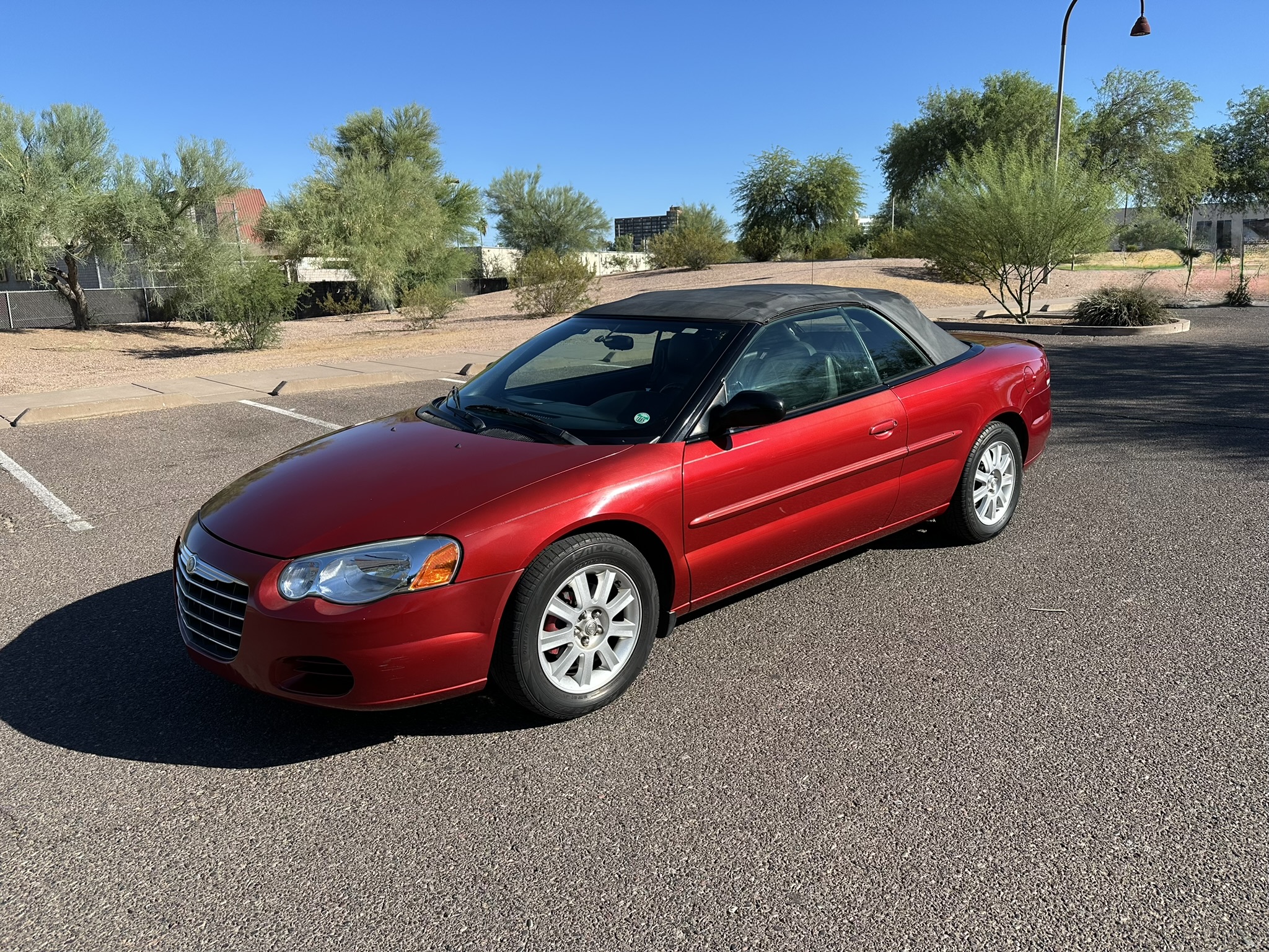 Used 2004 Chrysler Sebring GTC FWD image 8