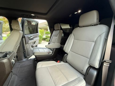 Used 2022 Chevrolet Tahoe Z71 AWD/4WD image 8