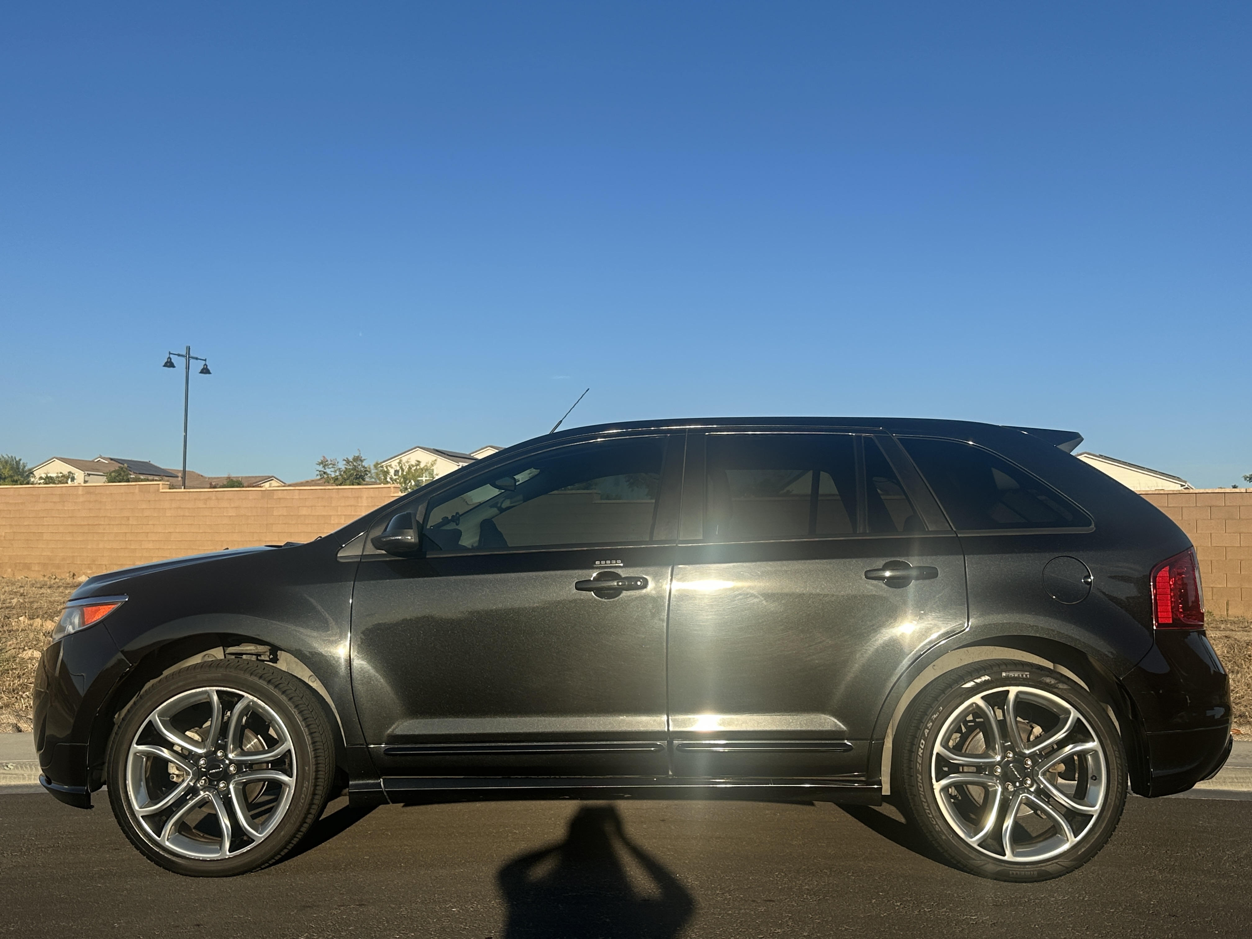 Used 2014 Ford Edge Sport w/ Driver Entry Package FWD image 1