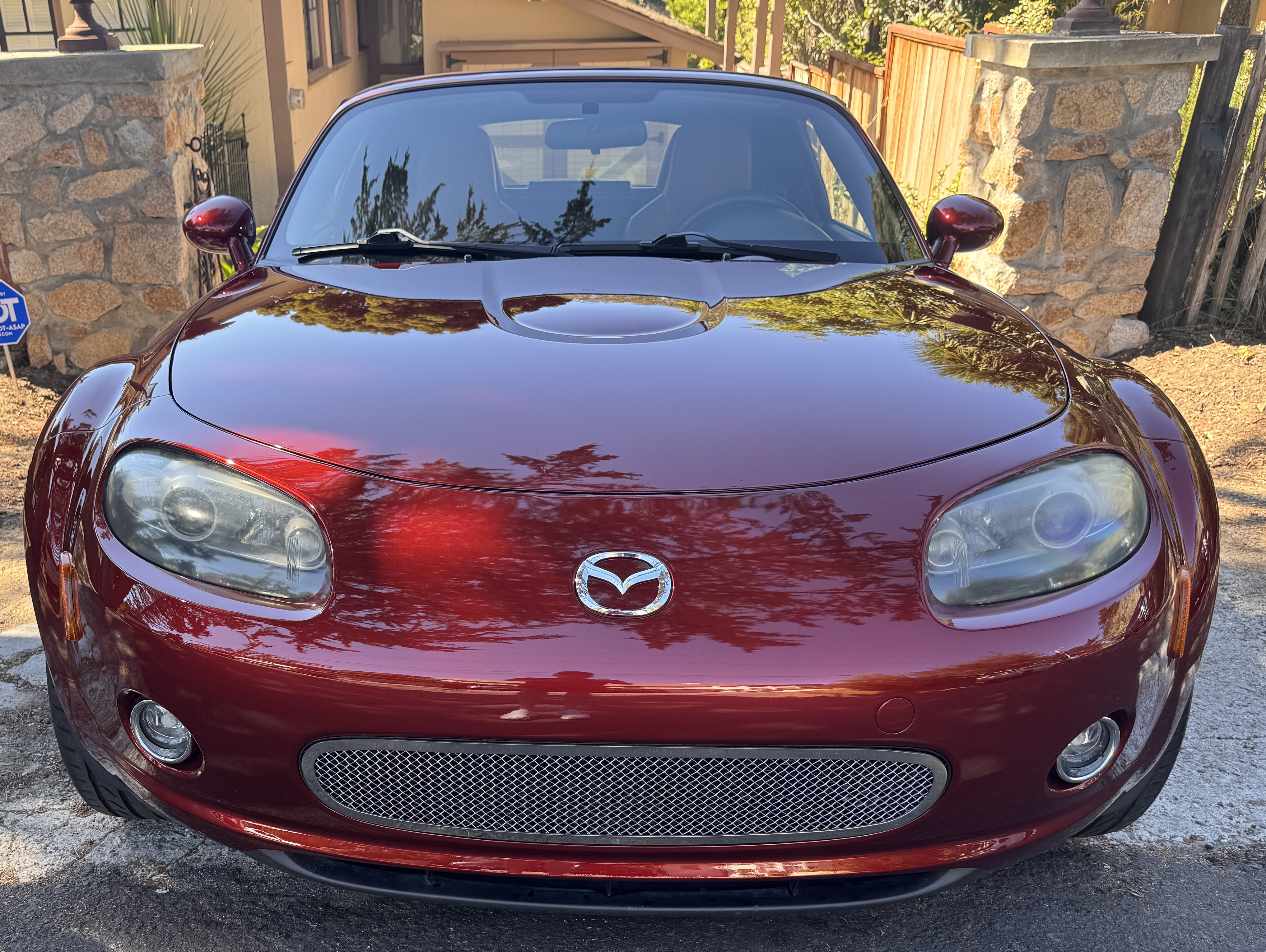 Used 2006 MAZDA MX-5 Miata Grand Touring w/ Premium Pkg RWD image 4