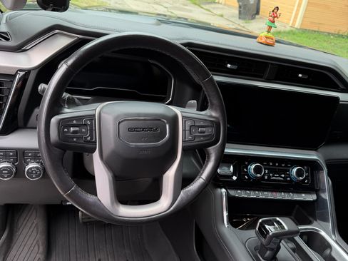 Used 2022 GMC Sierra 1500 Denali AWD/4WD image 16