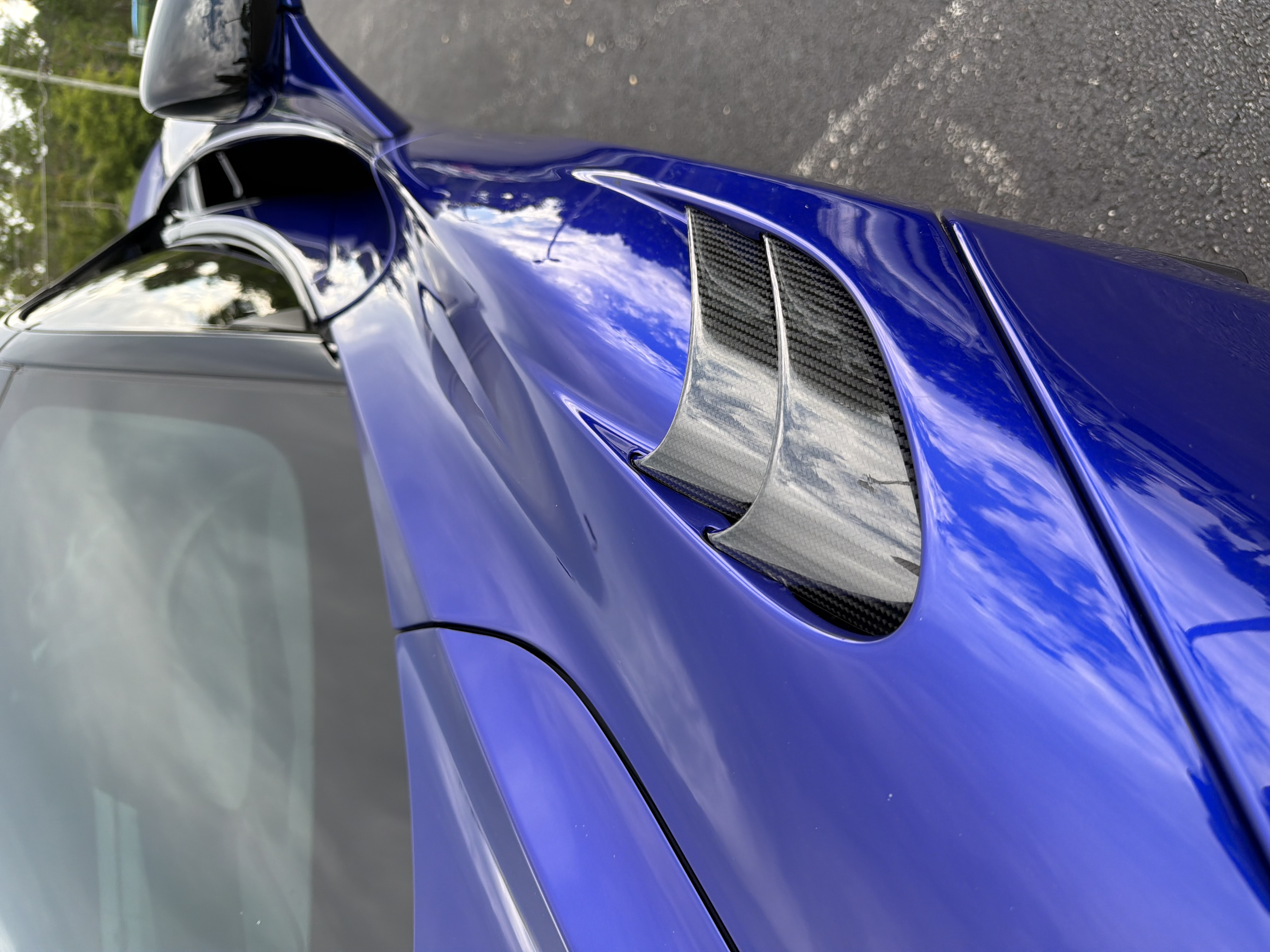 Used 2024 McLaren 750S Spider RWD image 4