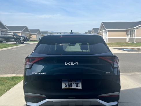 Used 2025 Kia Sportage EX AWD/4WD image 5