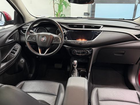 Used 2020 Buick Encore GX Essence w/ Experience Buick Package FWD image 17