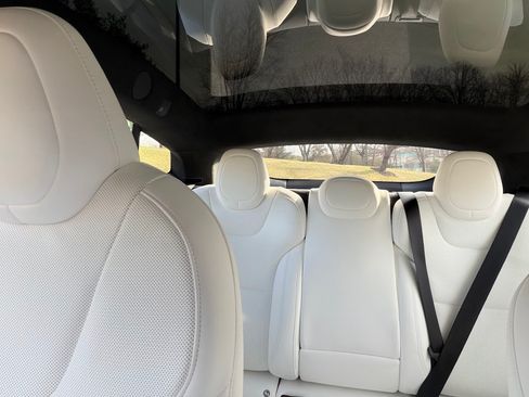 Used 2022 Tesla Model S Standard Range image 9