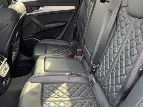 Used 2018 Audi SQ5 Premium Plus w/ Navigation Package image 14