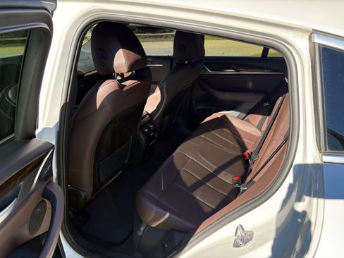 Used 2019 BMW X4 xDrive30i w/ Premium Package image 11