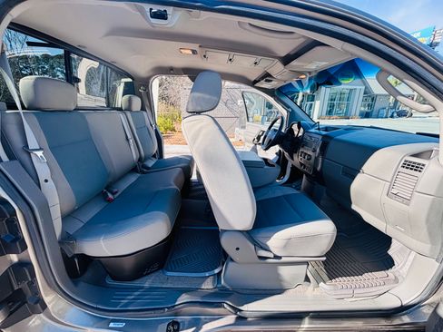 Used 2007 Nissan Titan XE w/ Preferred Pkg image 12