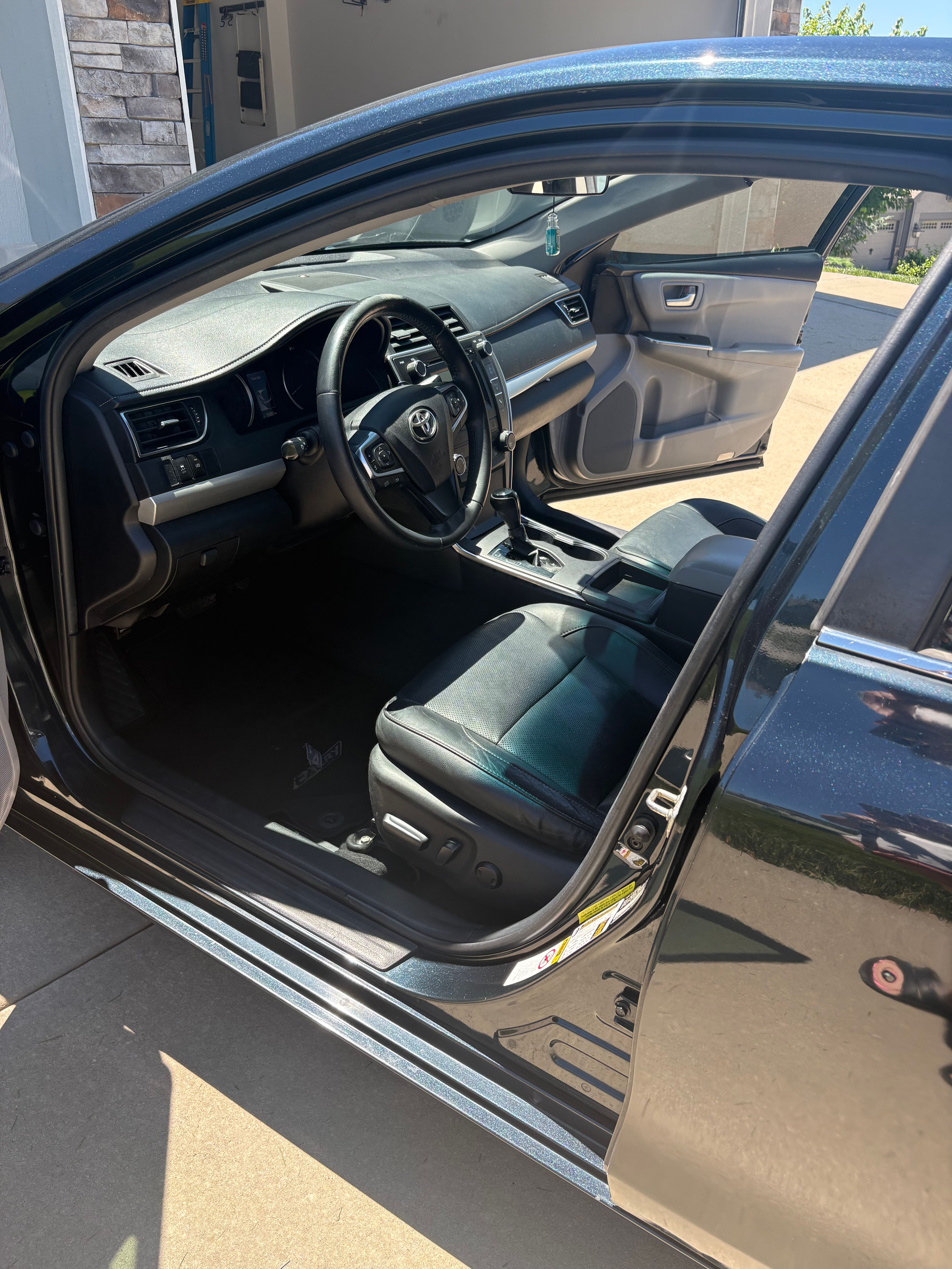 Used 2016 Toyota Camry SE FWD image 8