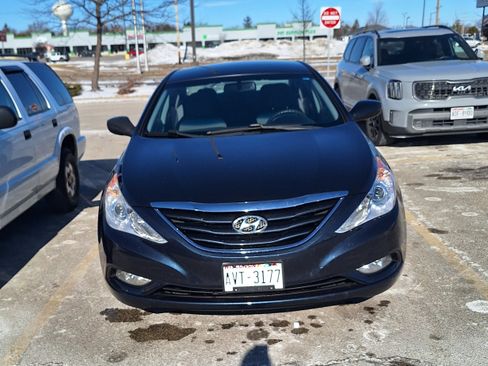 Used 2013 Hyundai Sonata GLS w/ Popular Equipment Pkg image 2