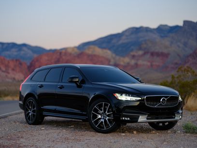 Used 2018 Volvo V90 T6 Cross Country w/ Convenience Package