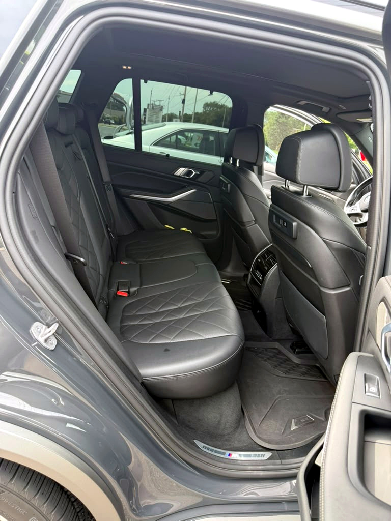 Used 2023 BMW X5 M50i w/ Executive Package AWD/4WD image 17