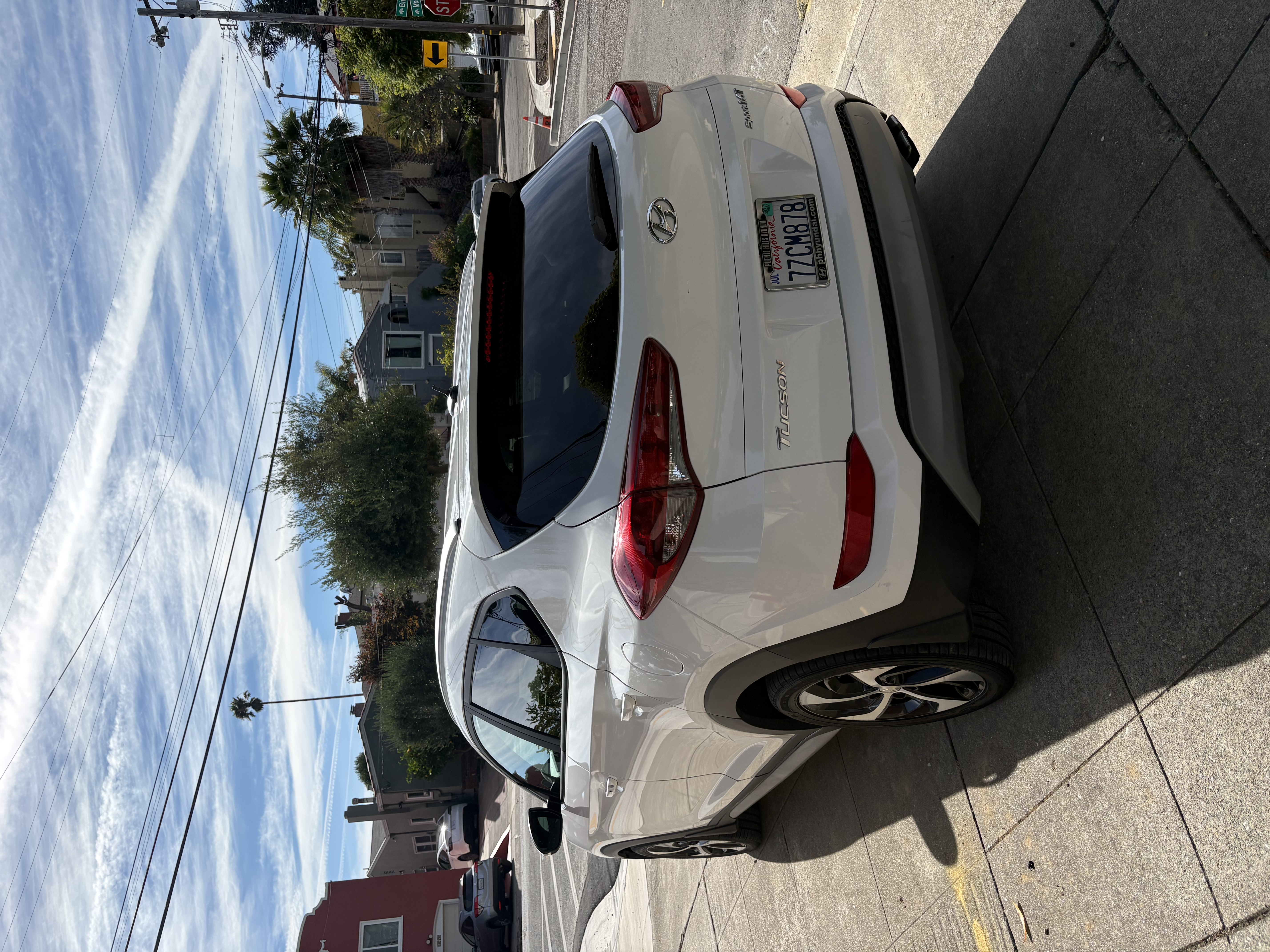 Used 2017 Hyundai Tucson Sport FWD image 2