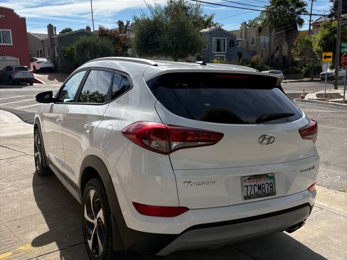 Used 2017 Hyundai Tucson Sport FWD image 2