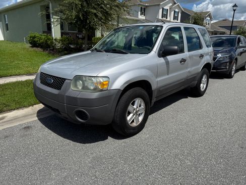 Used 2006 Ford Escape XLS FWD image 9