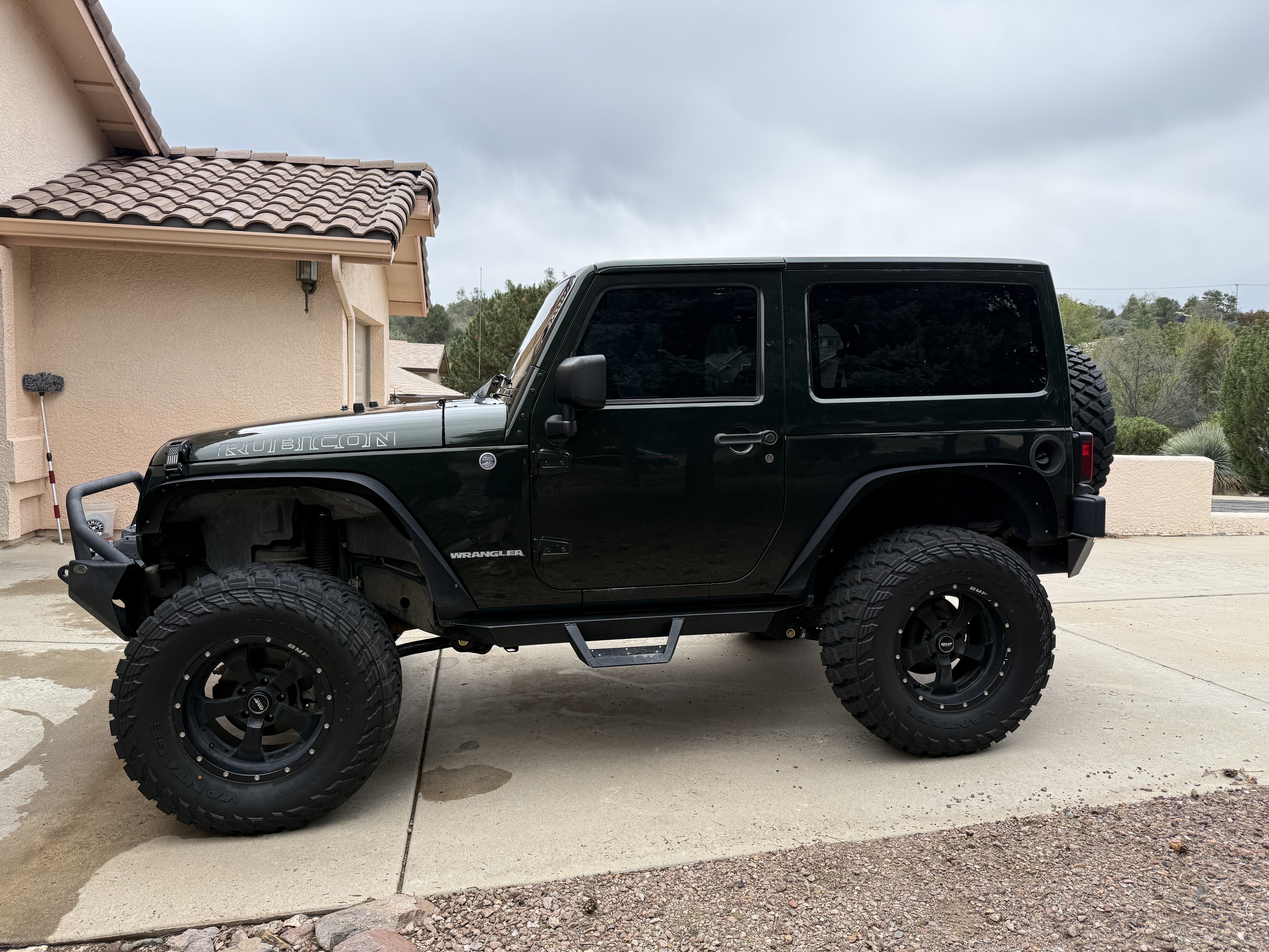 Used 2012 Jeep Wrangler Rubicon w/ PWR Convenience Group AWD/4WD image 2