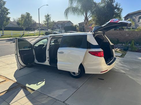 Used 2018 Honda Odyssey EX-L image 32