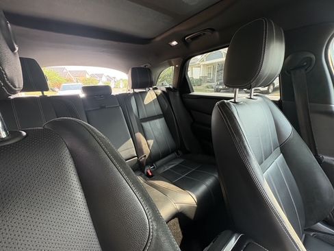 Used 2018 Land Rover Range Rover Velar R-Dynamic SE AWD/4WD image 9