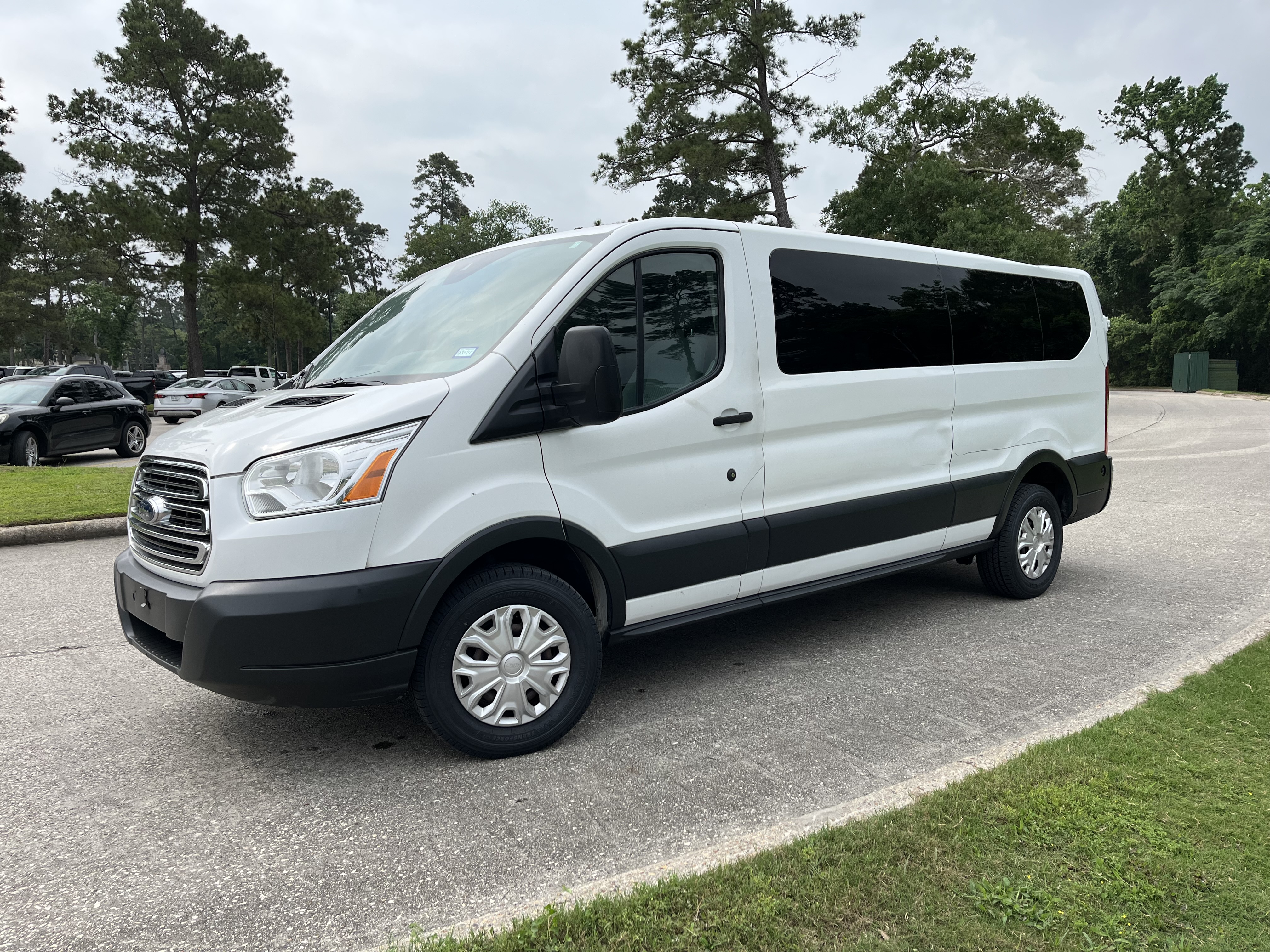 Used 2016 Ford Transit 350 XLT RWD image 13