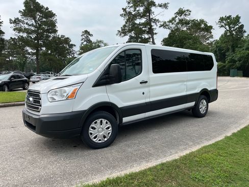 Used 2016 Ford Transit 350 XLT RWD image 13