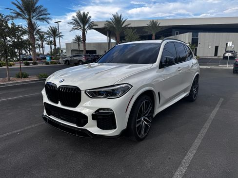 Used 2019 BMW X5 xDrive50i w/ M Sport Package AWD/4WD image 1