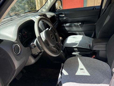 Used 2017 Jeep Patriot Sport w/ Power Value Group FWD image 8